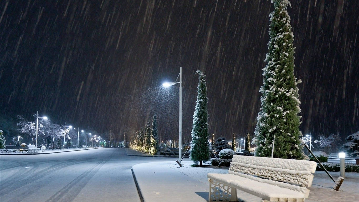 1366 X 768 Winter Road Raining Wallpaper