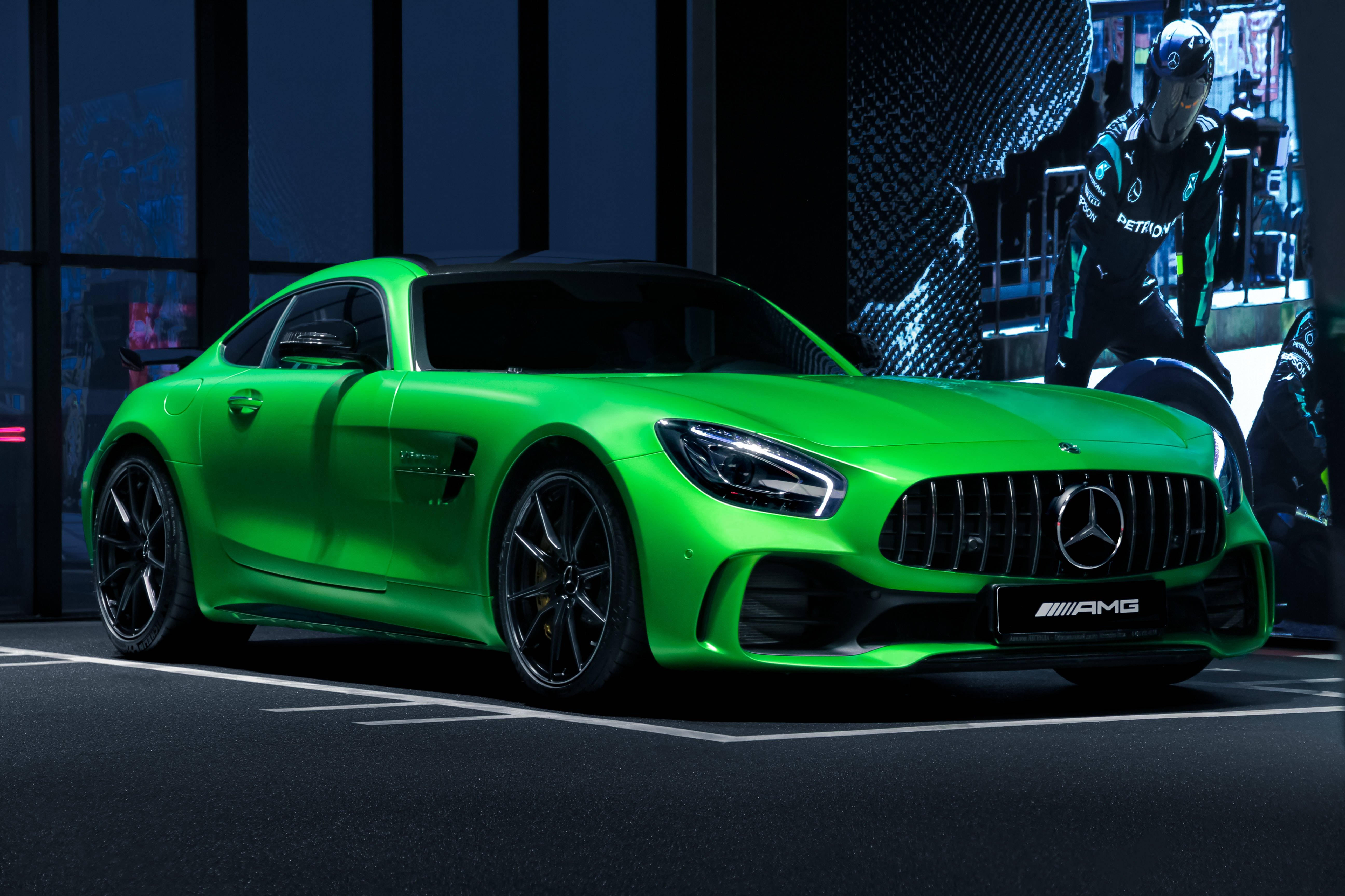 4k Green Mercedes Benz Amg Gtr Wallpaper