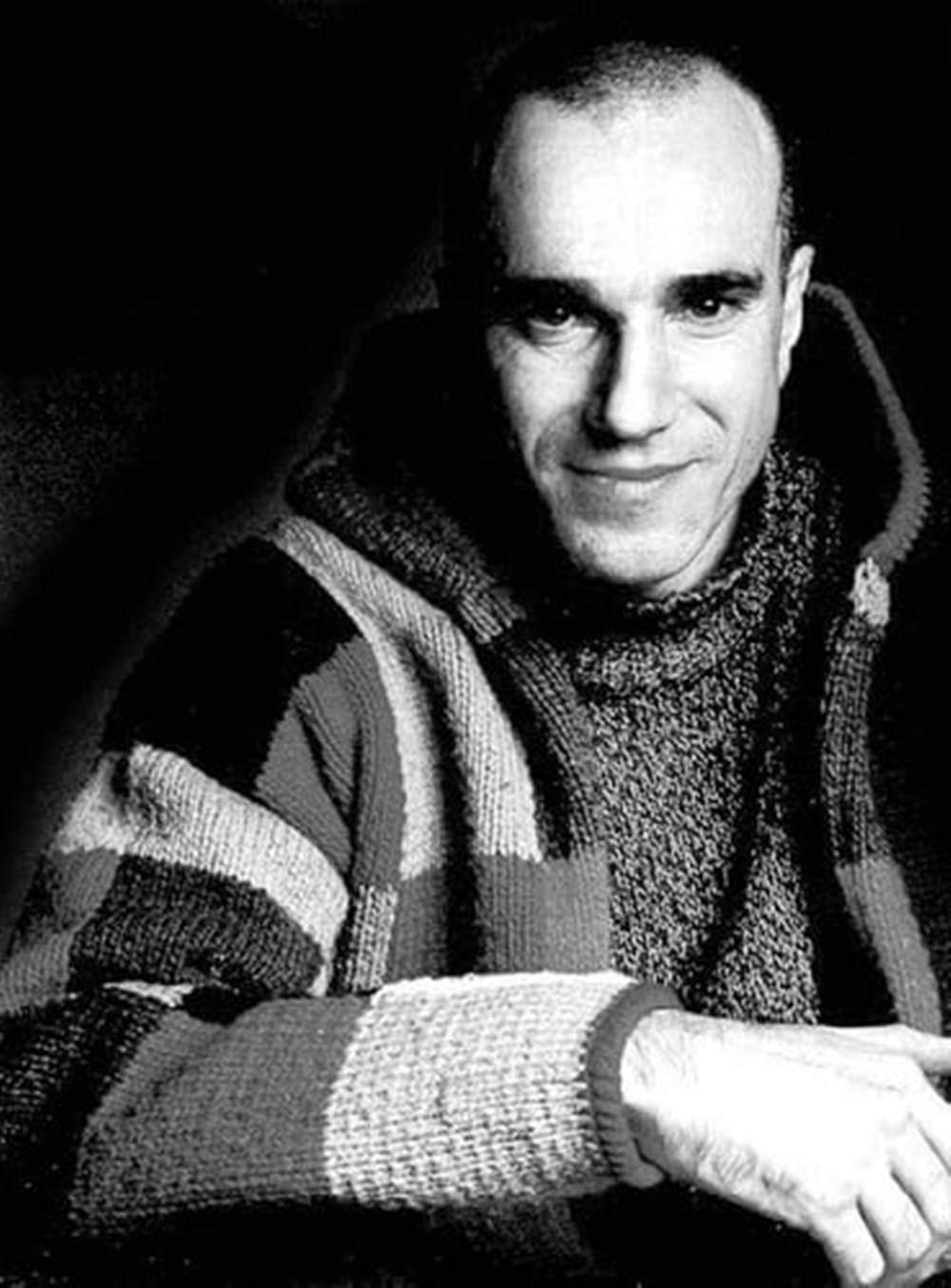 A Dashing Daniel Day-lewis Sporting A Shaved Head Wallpaper