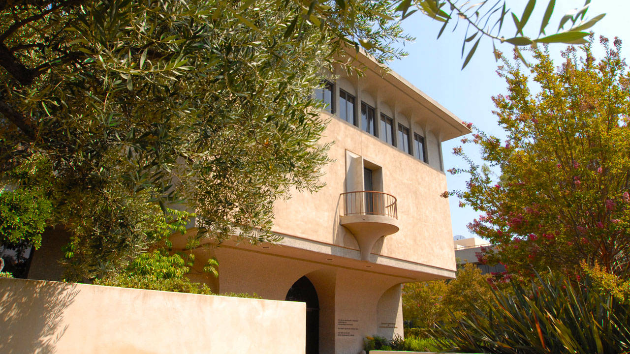 A Picturesque View Of The Caltech Seismological Laboratory Wallpaper