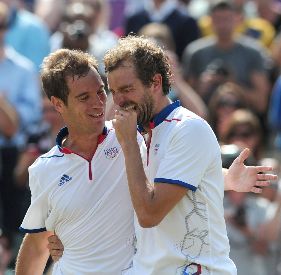 A Thrilling Moment With Julien Benneteau Wallpaper