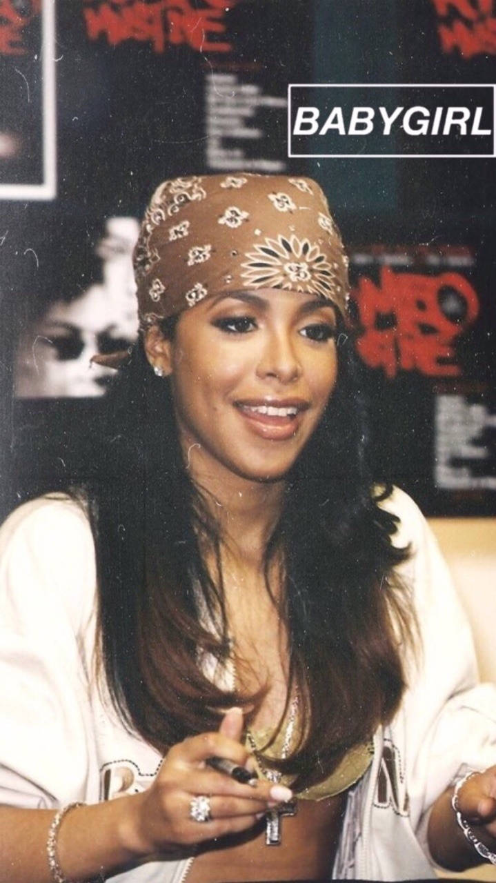 Aaliyah - An Iconic Singer And Actress Wallpaper