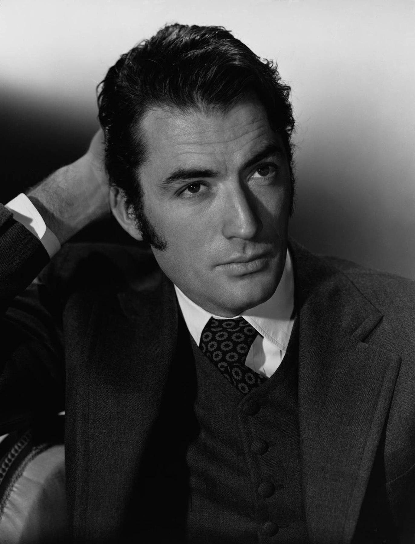 Actor Gregory Peck Old Portrait Wallpaper