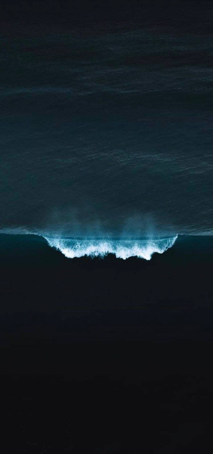 Aesthetic Blue Strong Wave Wallpaper