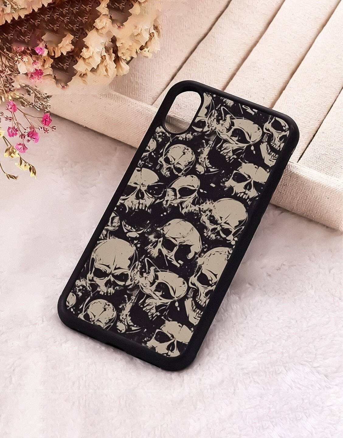 Aesthetic Gothic Phone Case Wallpaper