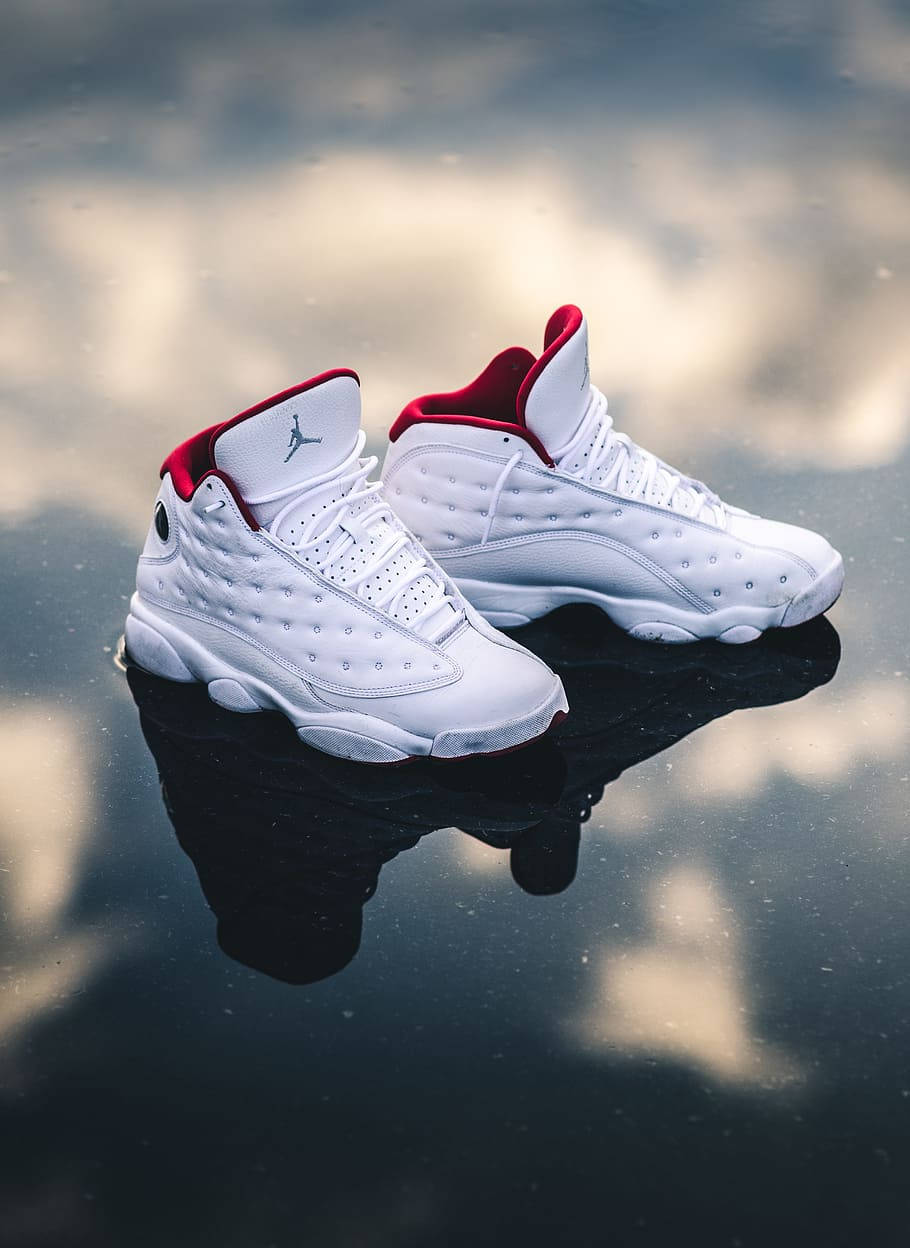 Air Jordan 13 Retro - White/red Wallpaper