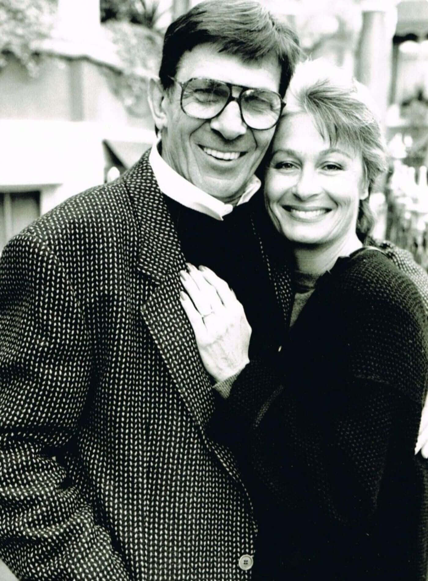 American Actor Leonard Nimoy And Susan Bay Wallpaper