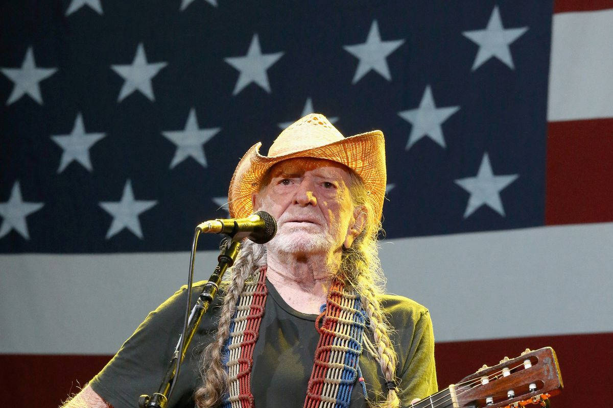 American Country Singer Willie Nelson Wallpaper