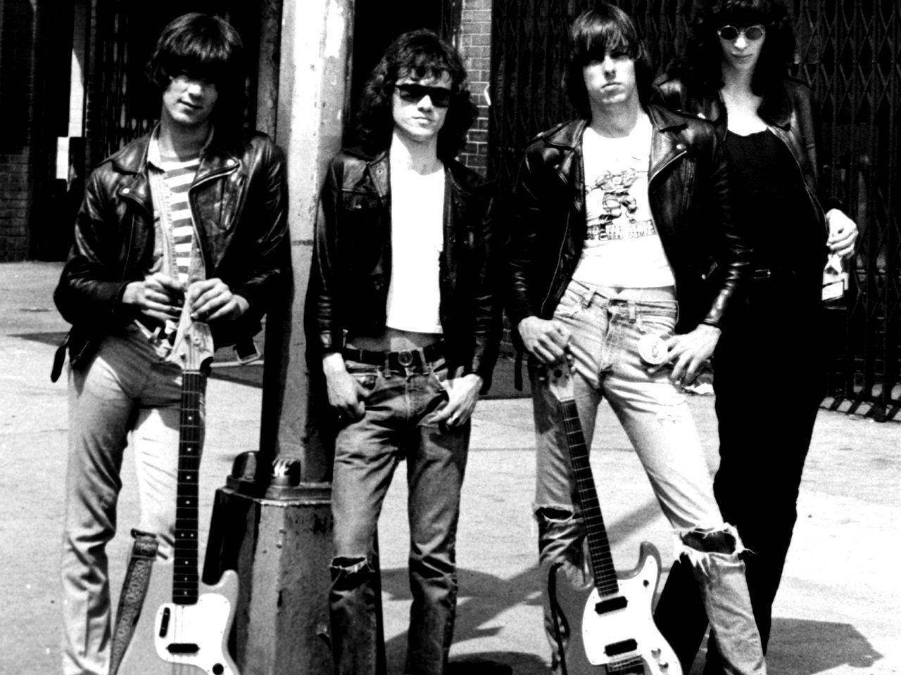 American Punk Band Ramones Cbgb New York City 1975 Wallpaper