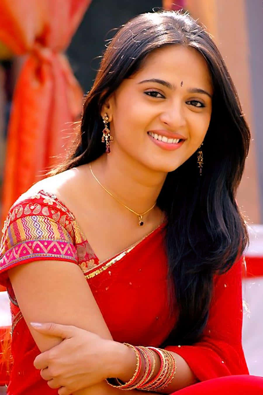 Anushka Shetty Red Traditional Attire Wallpaper