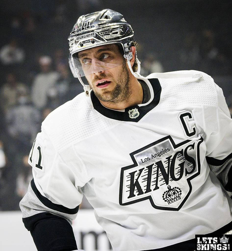 Anze Kopitar In Action For Los Angeles Kings Wallpaper