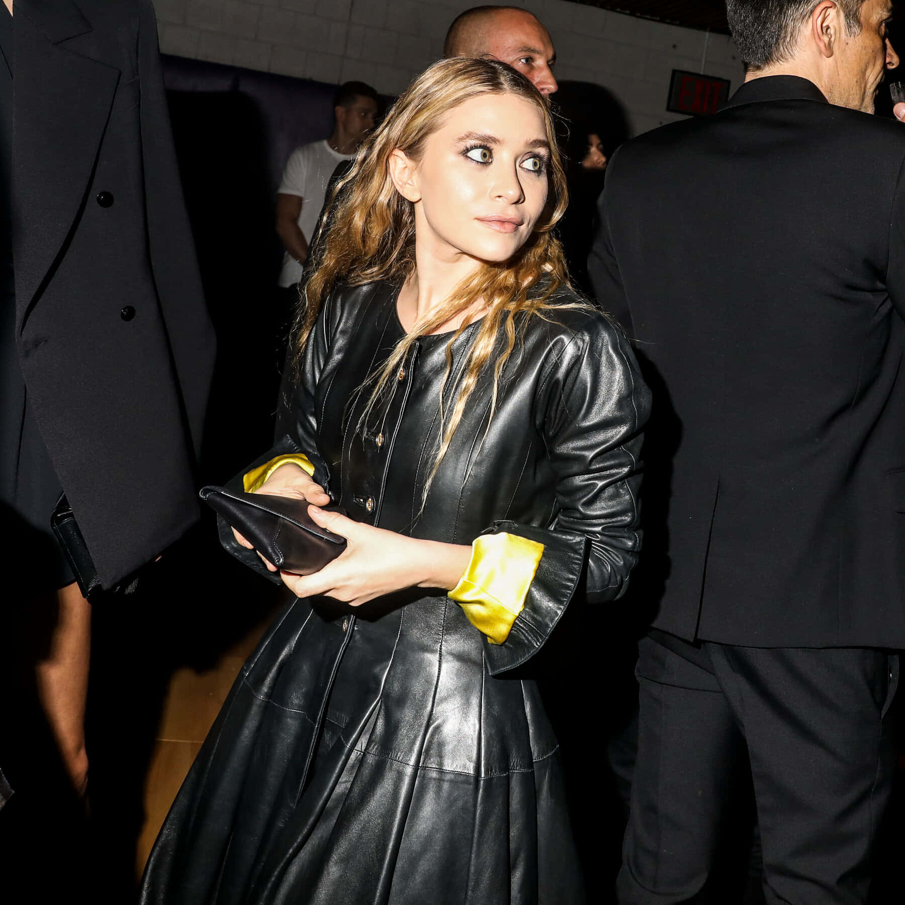 Ashley Olsen's Radiant Beauty Wallpaper