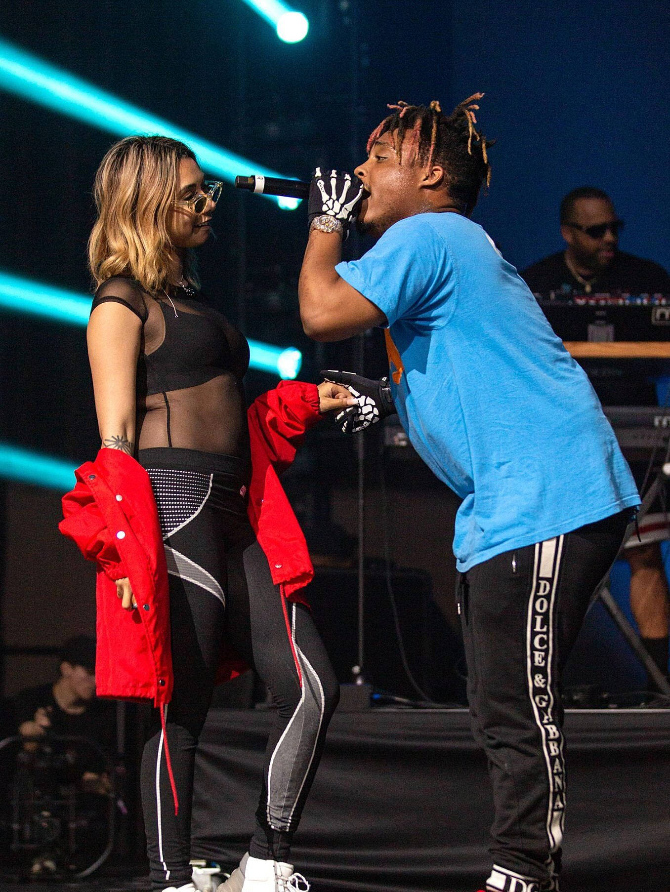 Awesome Juice Wrld And Ally Performance Wallpaper