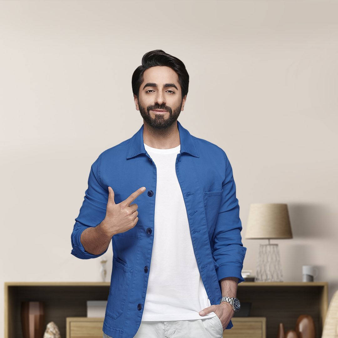 Ayushmann Khurrana Check Hand Sign Wallpaper