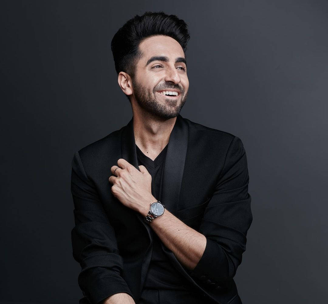 Ayushmann Khurrana In All-black Attire Wallpaper