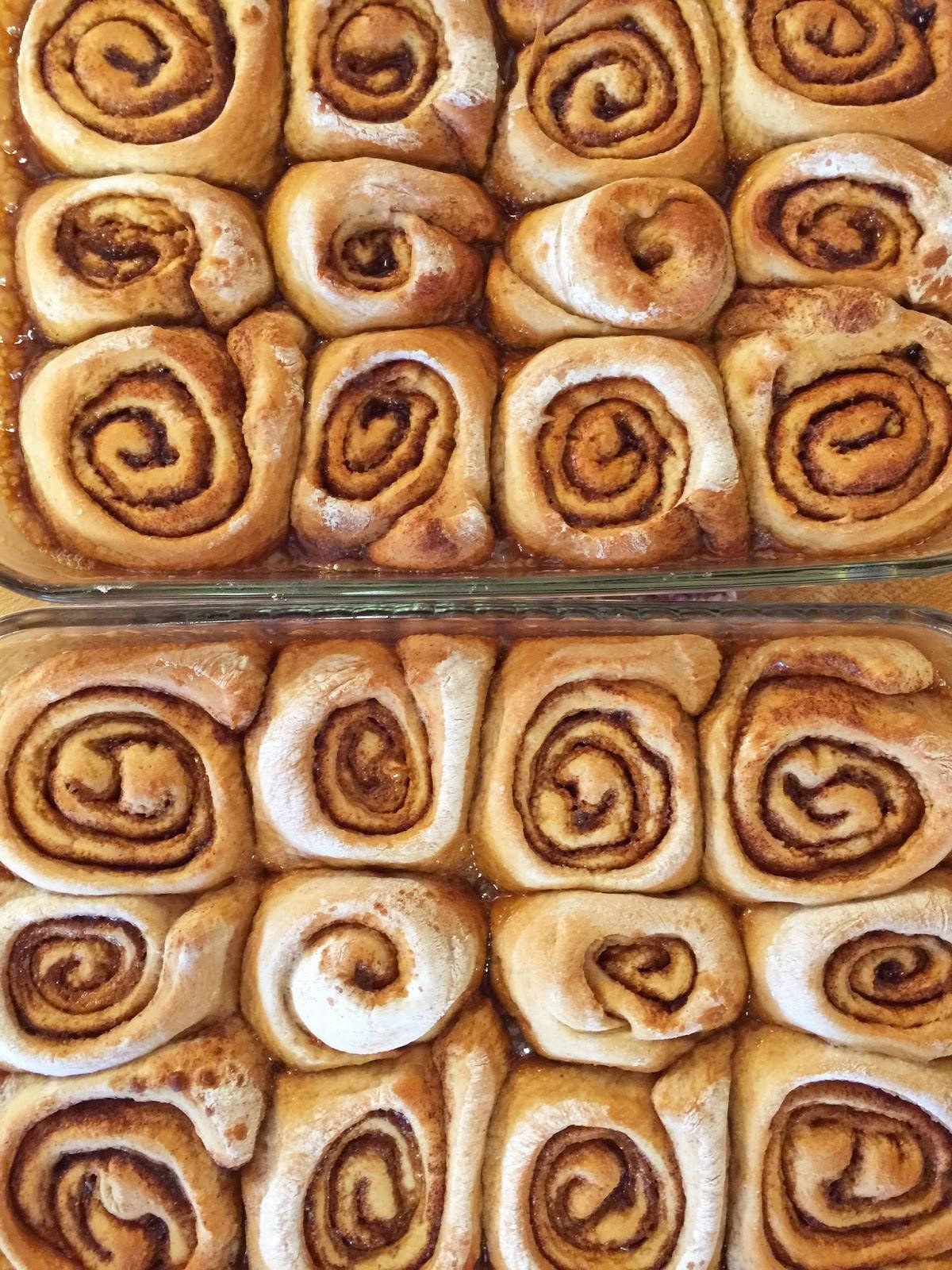 Baking Dish Full Of Cinnamon Rolls Wallpaper