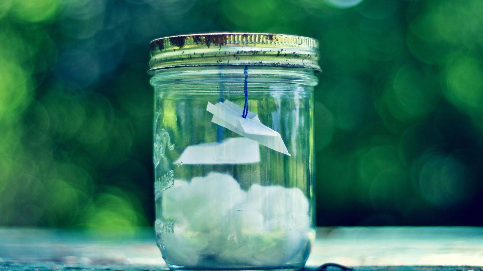 Beautiful Hd Paper Plane In A Jar Wallpaper