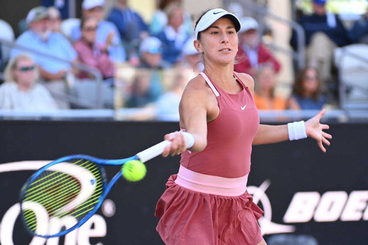 Belinda Bencic Wearing Dark Pink Outfit Wallpaper