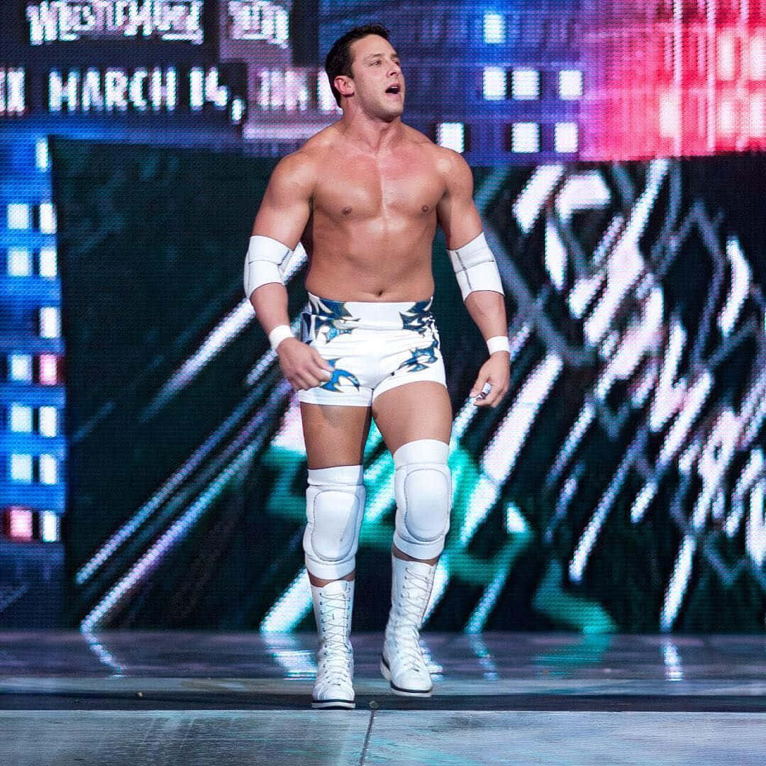 Billy Kidman Walking To The Wwe Ring Wallpaper