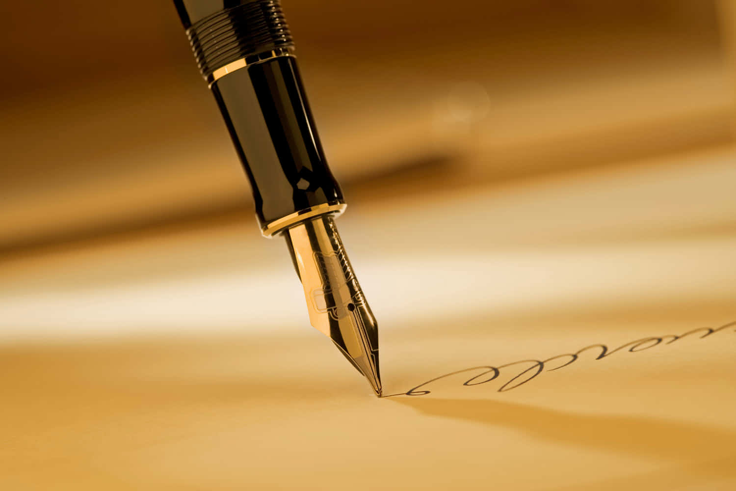 Black And Gold Fountain Pen Writing Wallpaper