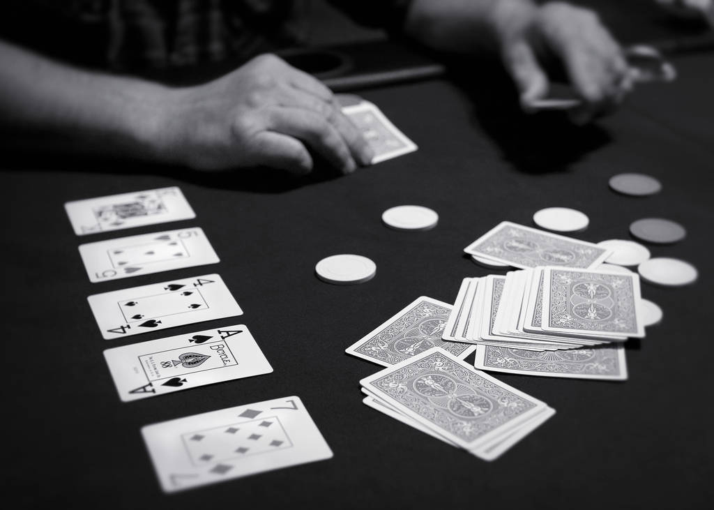 Black And White Texas Hold'em Wallpaper