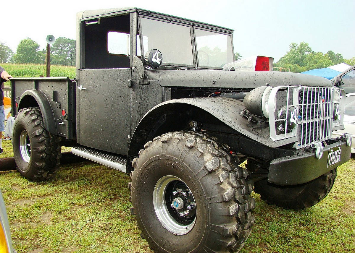 Black Cool Truck Wallpaper