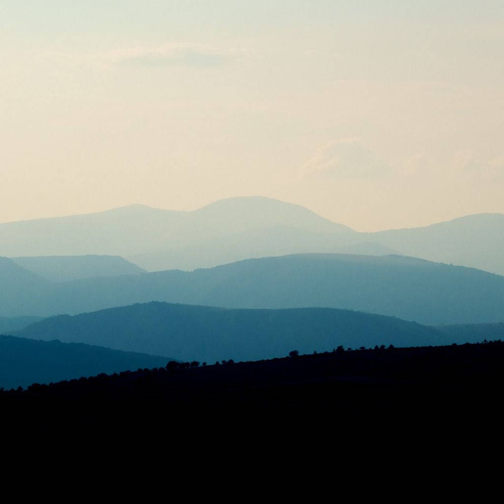 Blue Fade Mountain Range Wallpaper