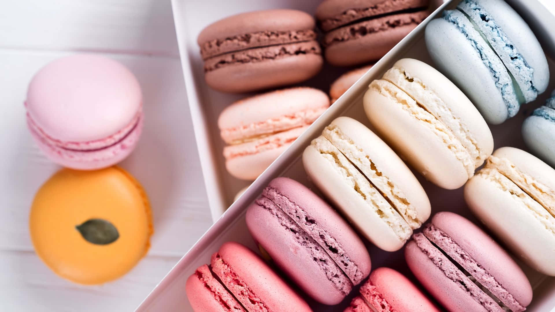 Boxed Yummy Macaroons Wallpaper