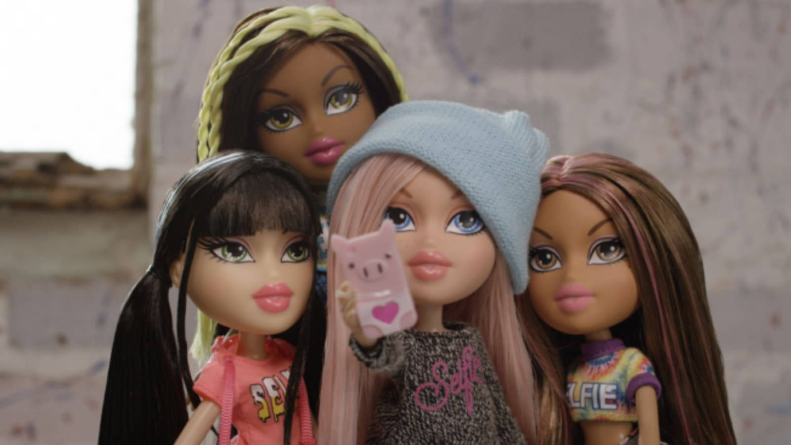 Bratz Dolls Selfie Wallpaper