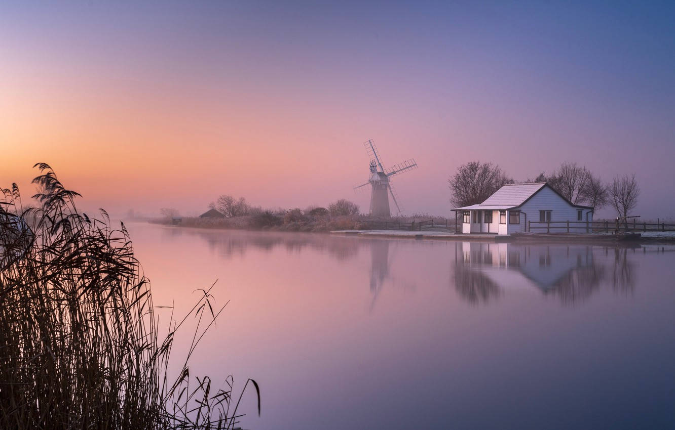 Breathtaking Sunrise At The Norfolk Broads, England Wallpaper