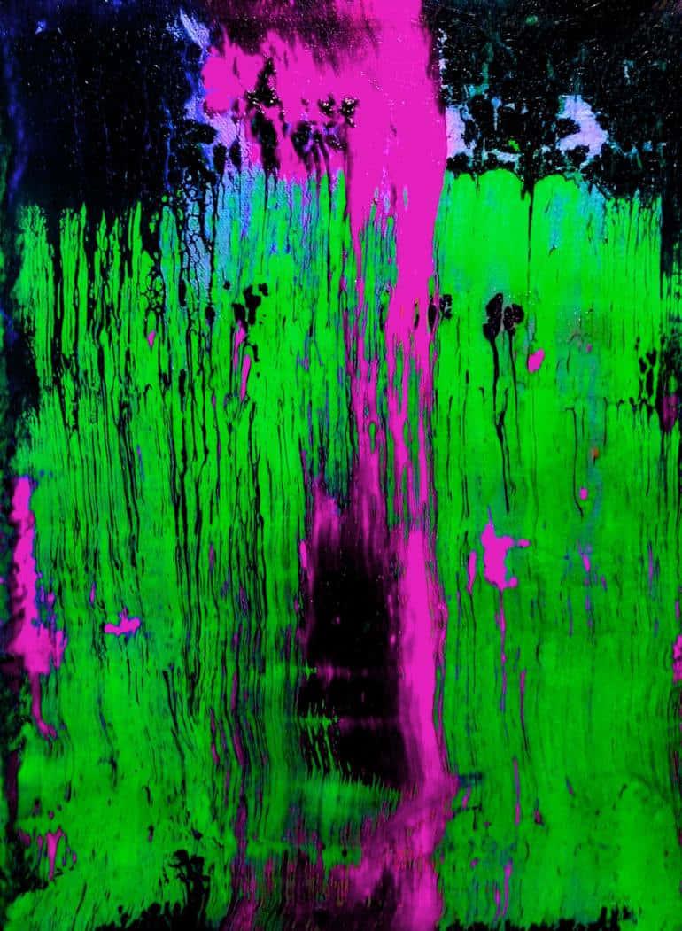 Bright And Vibrant Neon Green And Purple Wallpaper