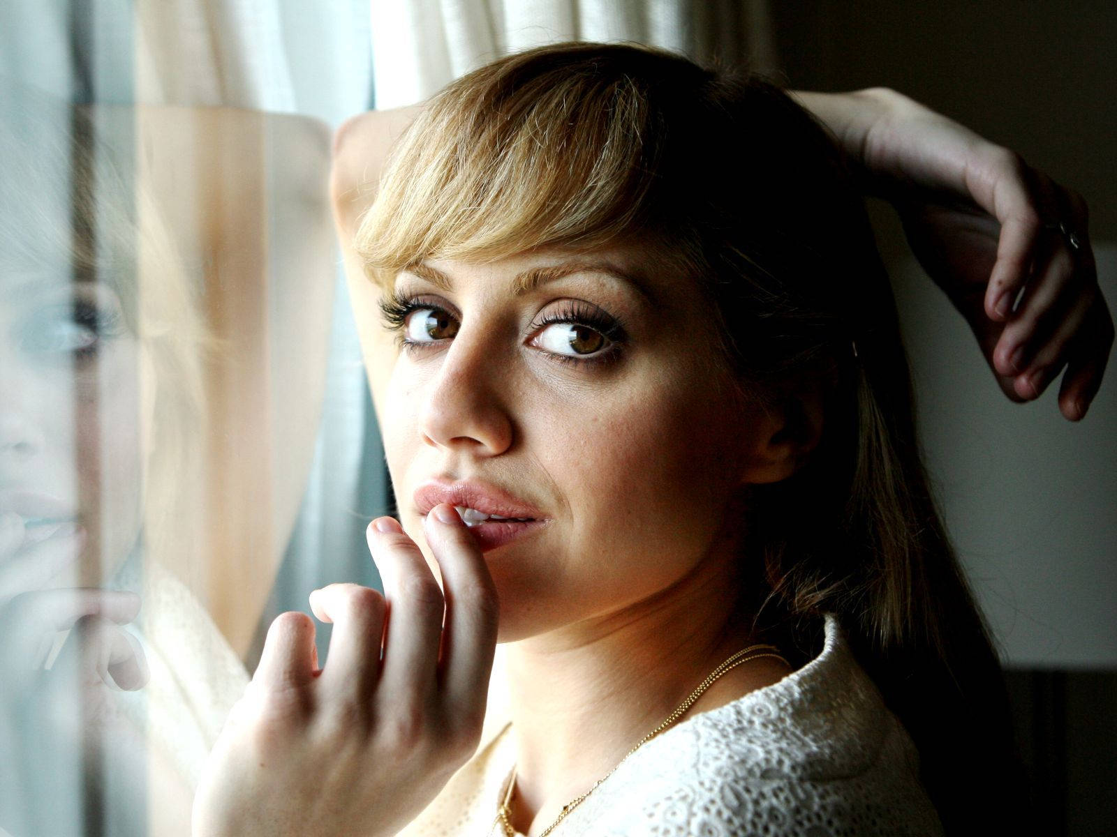 Brittany Murphy Sydney Australia Photoshoot Wallpaper