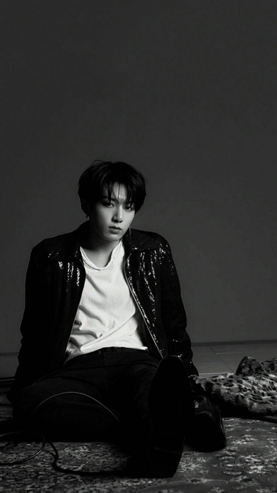 Bts Jungkook Black And White Wallpaper