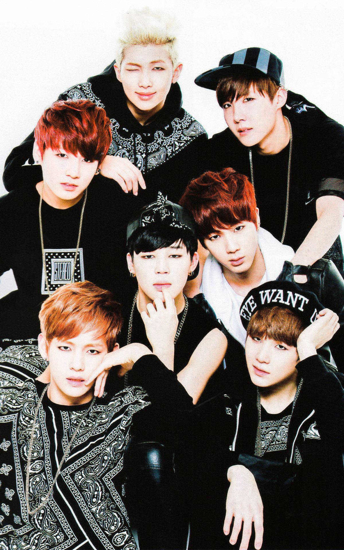 Bts Phone Display Gorgeous Poster Wallpaper