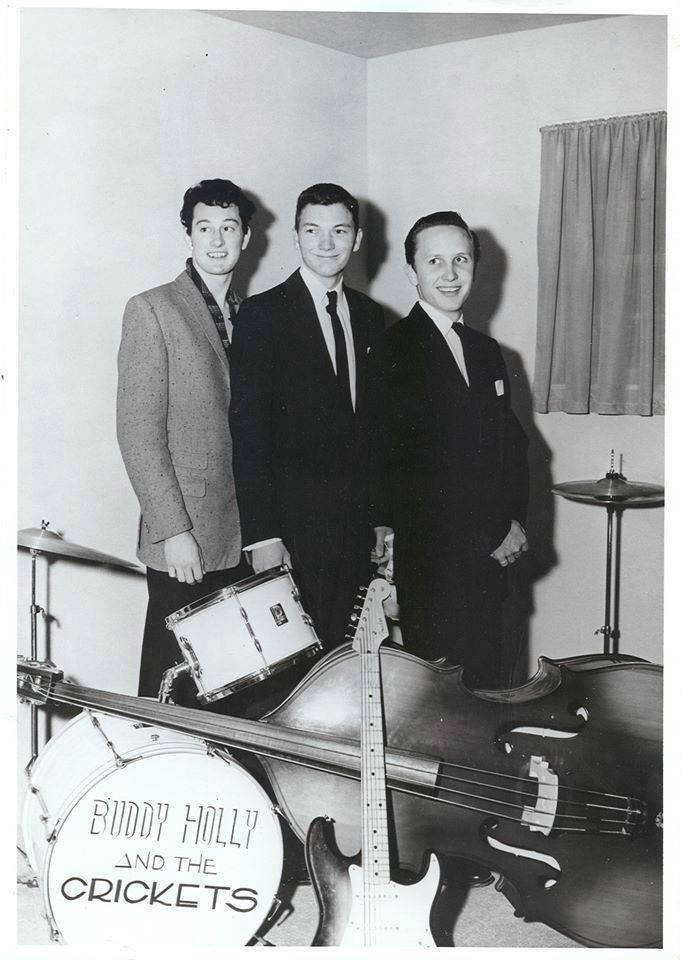 Buddy Holly And The Crickets Posing Together For A Vintage Photoshoot Wallpaper