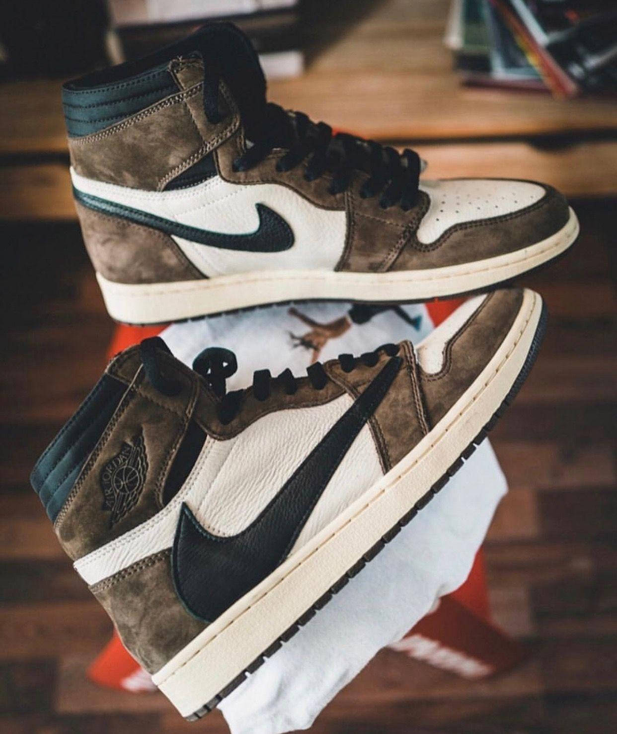 Cactus Jack Travis Scott Jordan 1 Brown Pair Wallpaper