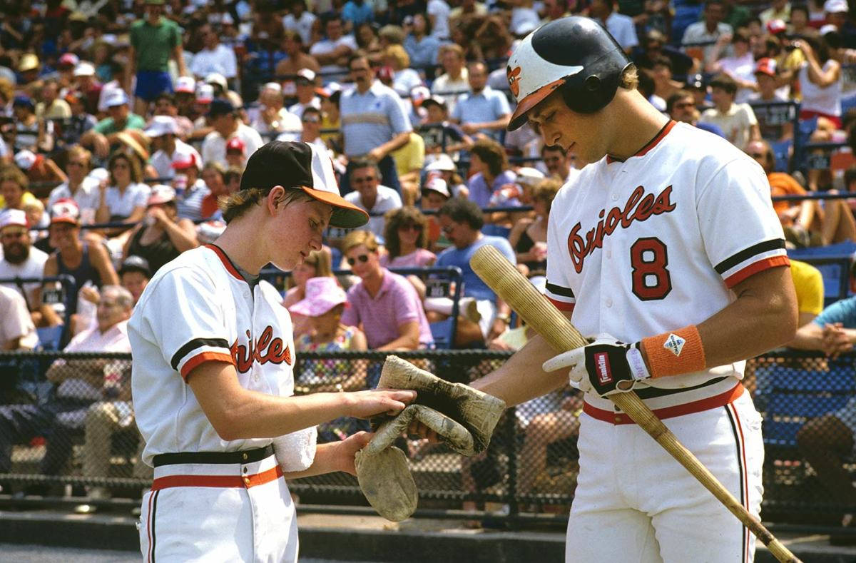 Cal Ripken Jr Autograph Signing Wallpaper