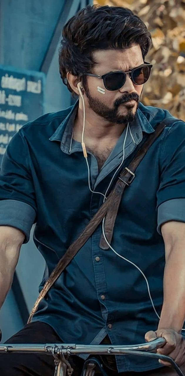 Candid Photo Of Master Vijay Wallpaper