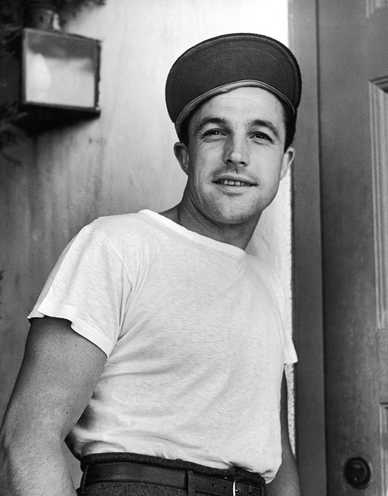 Cap Gene Kelly Wallpaper