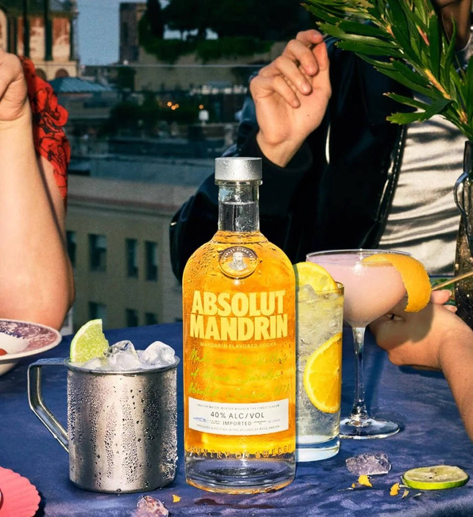 Caption: Absolut Mandarin Vodka With Zesty Lemon Cocktail Wallpaper