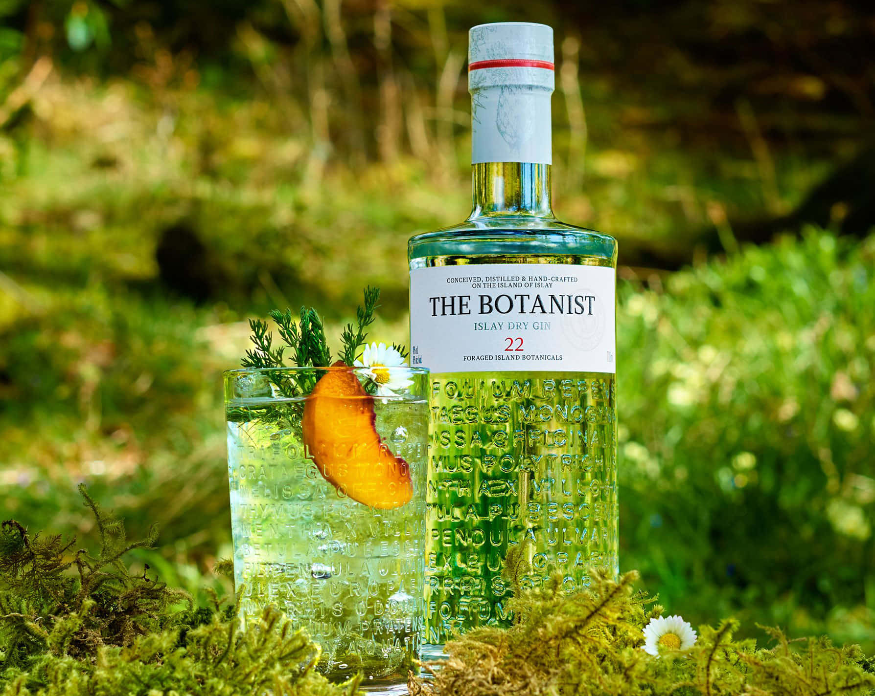 Caption: Exquisite Craftsmanship - The Botanist Islay Dry Gin With Apricots Wallpaper