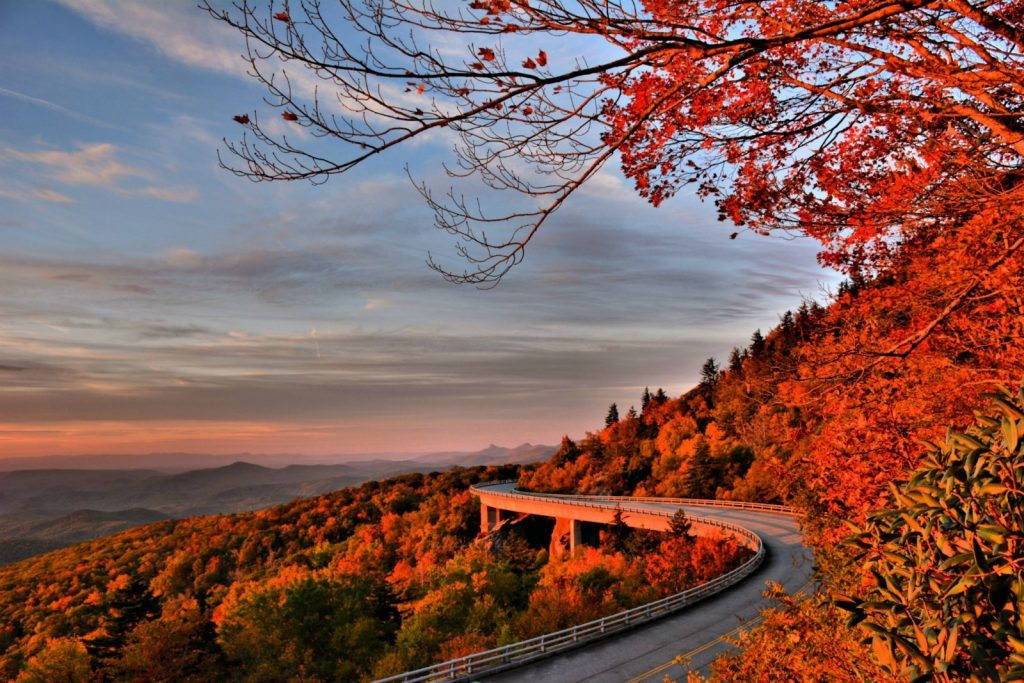 Caption: Mesmerizing Linn Cove Viaduct In North Carolina Wallpaper