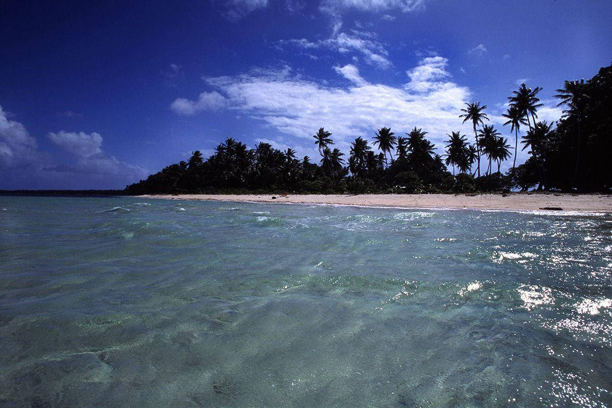 Caption: Serene Sea View Of Marshall Islands Wallpaper