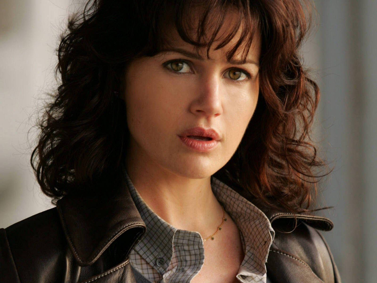 Carla Gugino Breathtaking Close Up Wallpaper