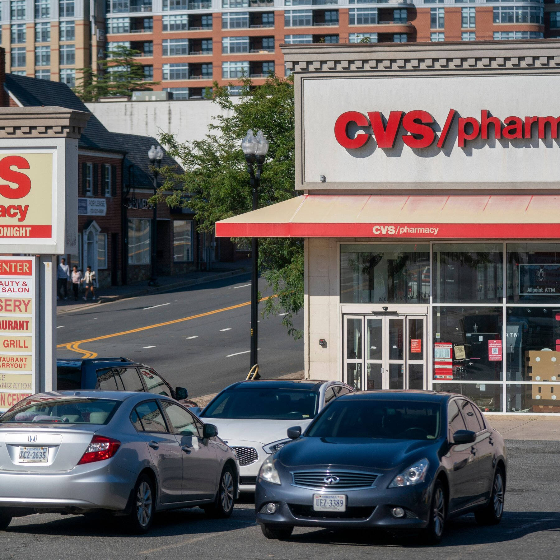 Cars Parked At Cvs Wallpaper