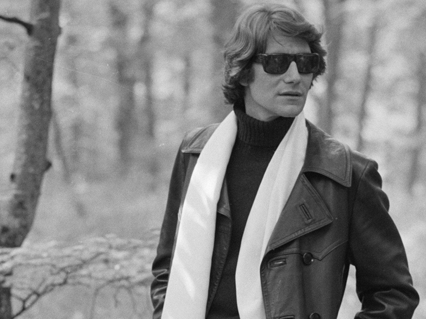 Celebrating The Icon - Yves Saint Laurent In Paris Wallpaper