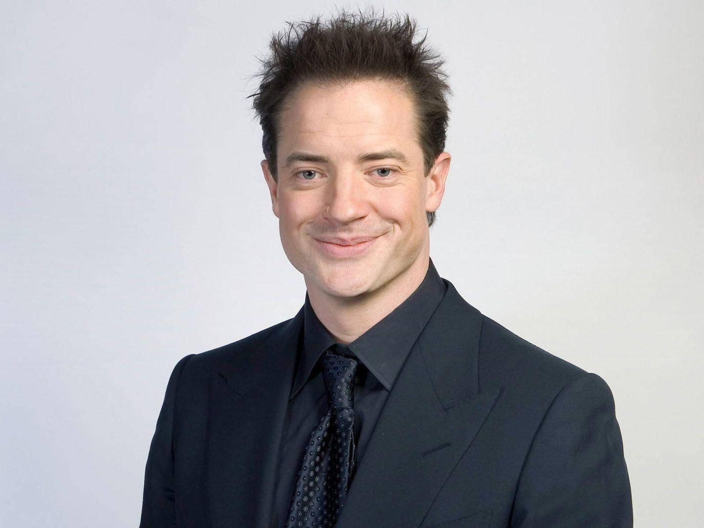 Celebrity Formal Photoshoot Brendan Fraser Wallpaper