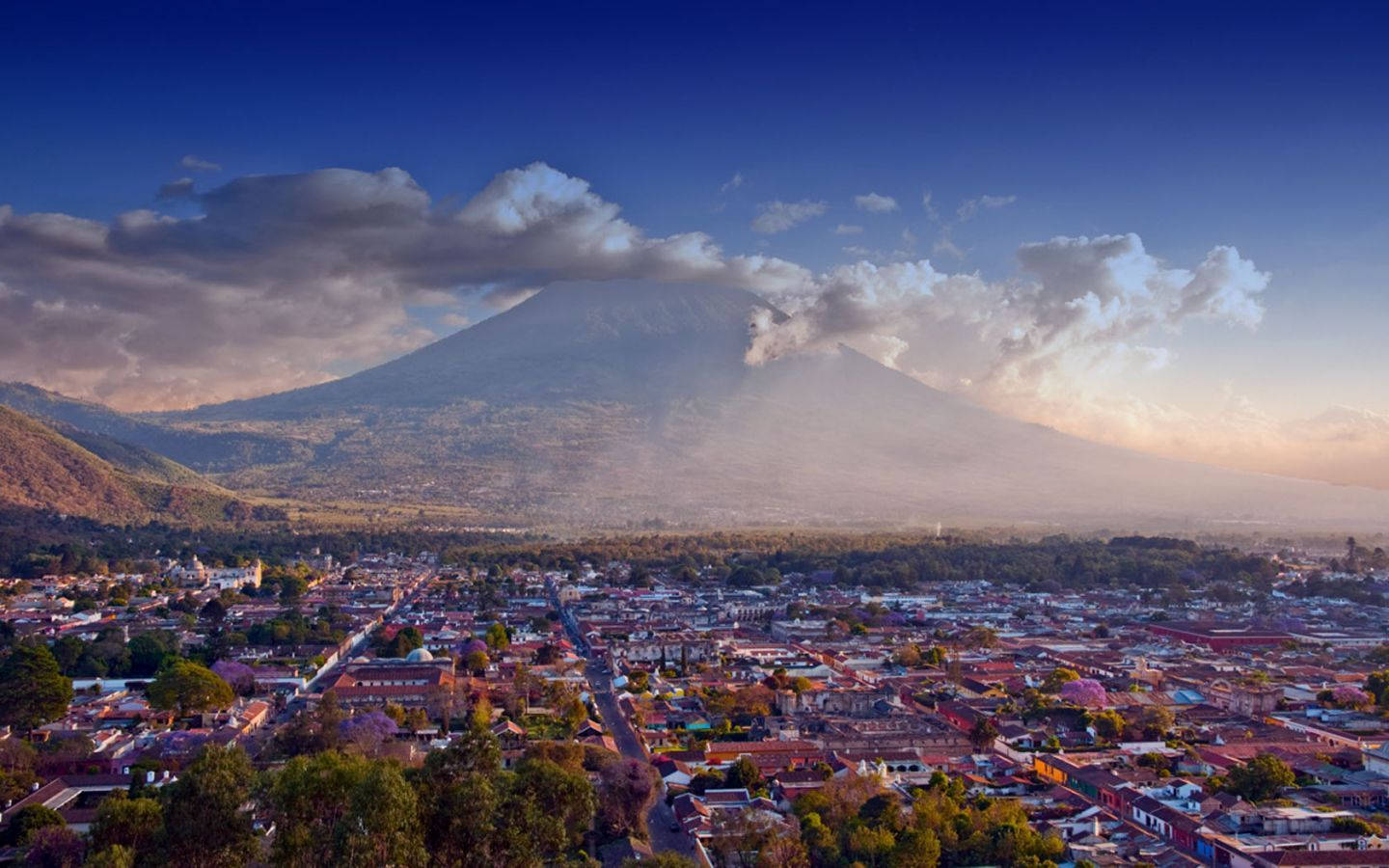 Cerro De La Cruz Guatemala Wallpaper