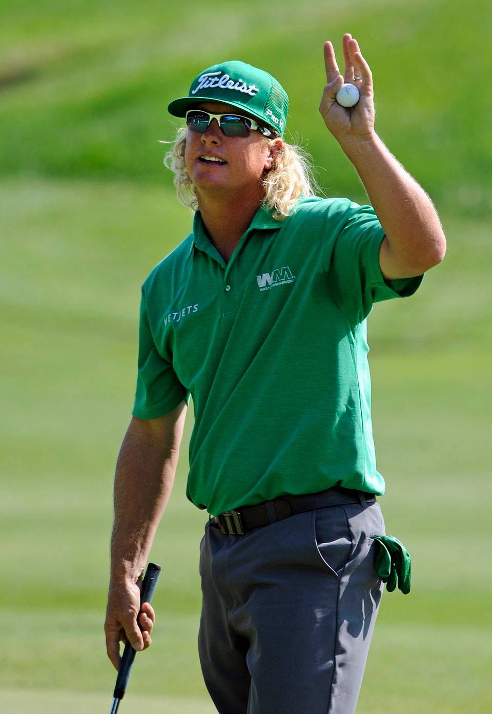 Charley Hoffman Holding Up Golf Ball Wallpaper