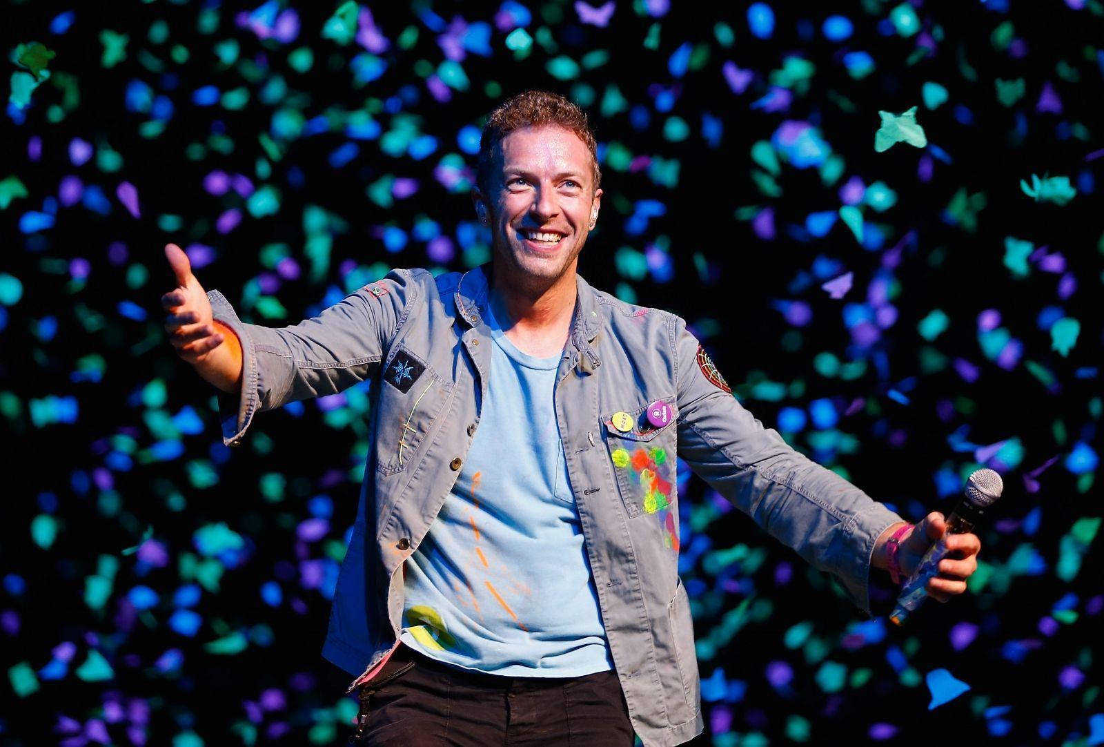 Chris Martin In Auckland Wallpaper